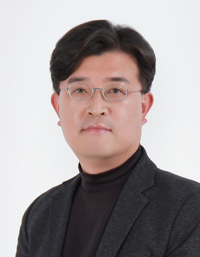 김용정 사진